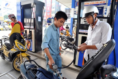 Chỉ giảm giá dầu, không giảm giá xăng